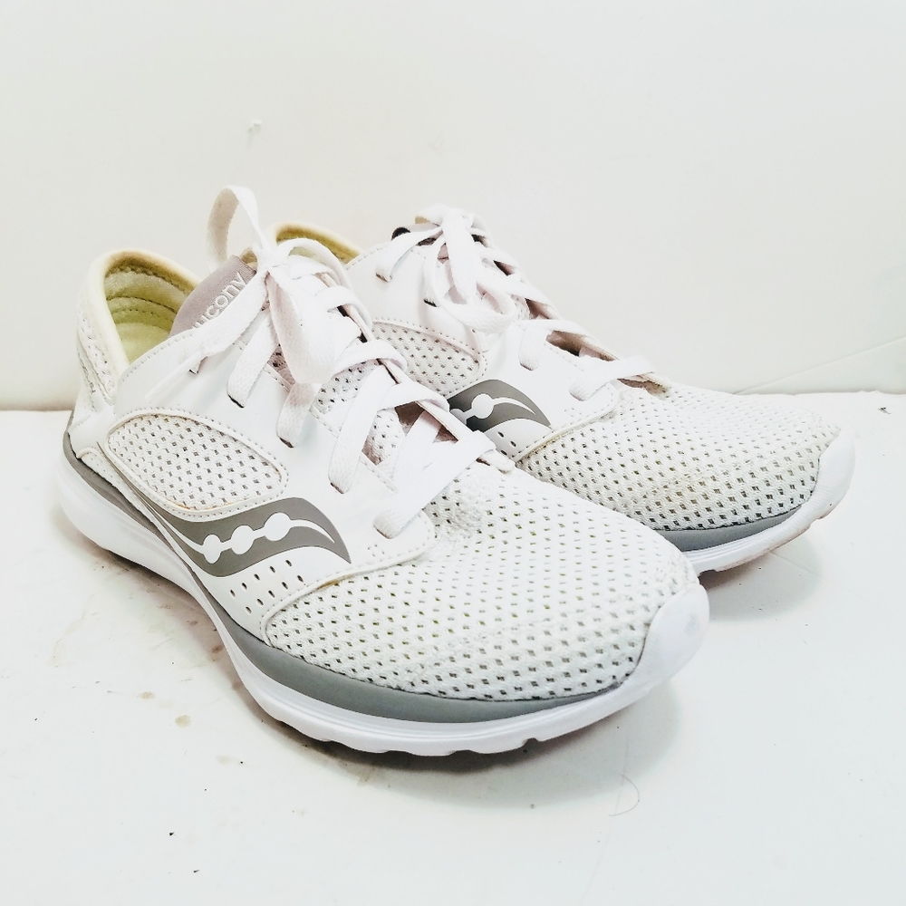 Saucony Kinetarelay Running Sneakers
